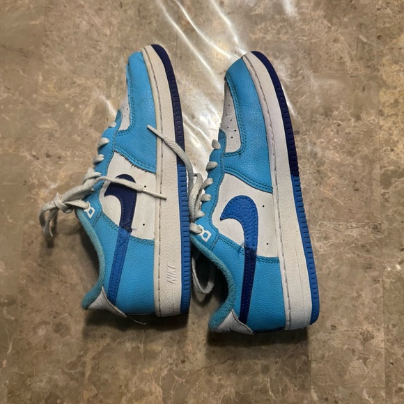 Nike Other - Nike blue Dunk sneakers size 3
In great condition 
Unisex kids